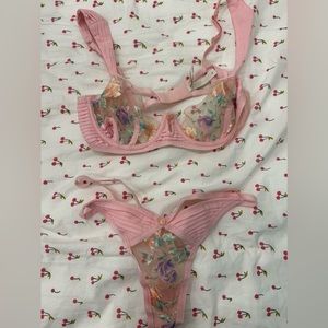 For love and lemons’ set size small